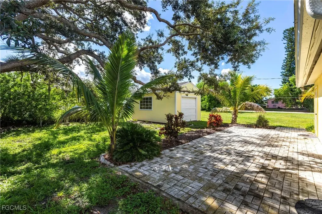 27654 Franklin Street Bonita Springs FL 34134