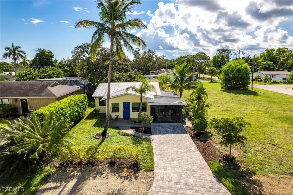 27654 Franklin Street Bonita Springs FL 34134