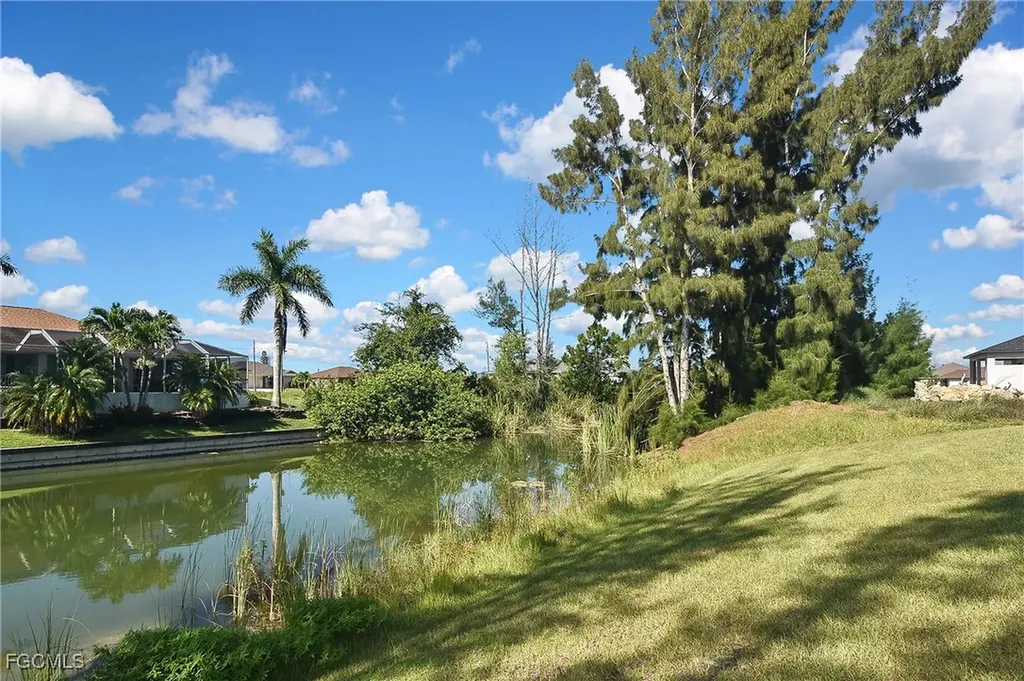 1820 NW 21st Street Cape Coral FL 33993