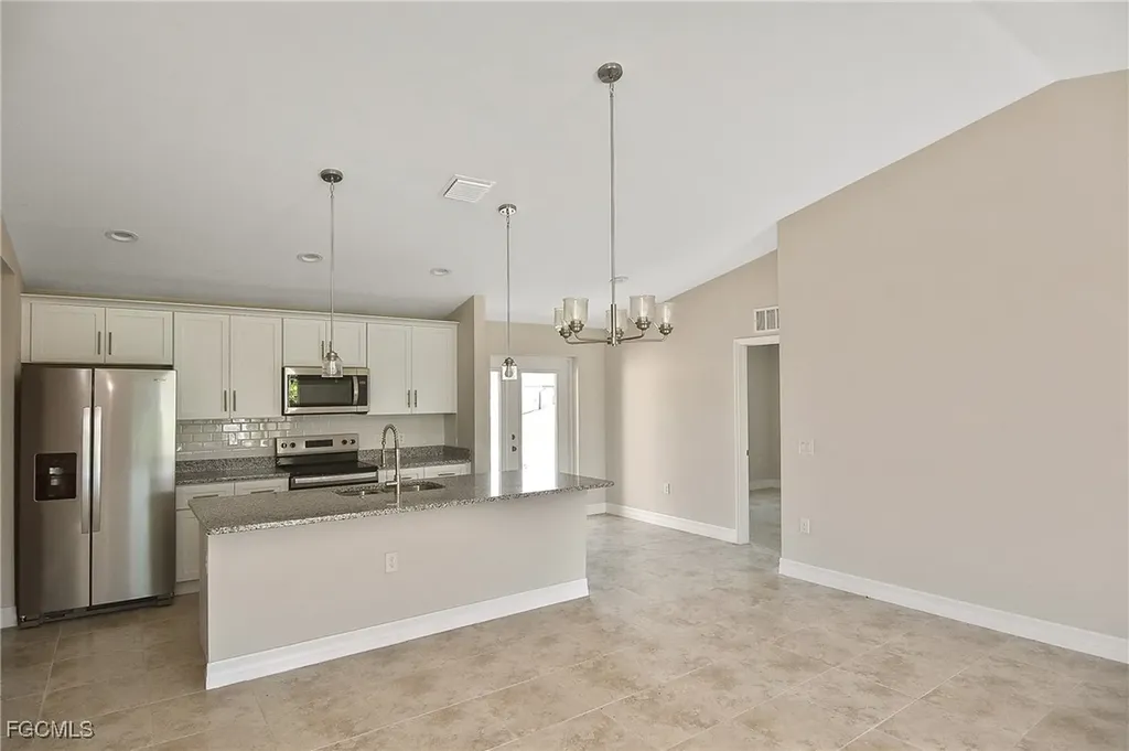 1820 NW 21st Street Cape Coral FL 33993