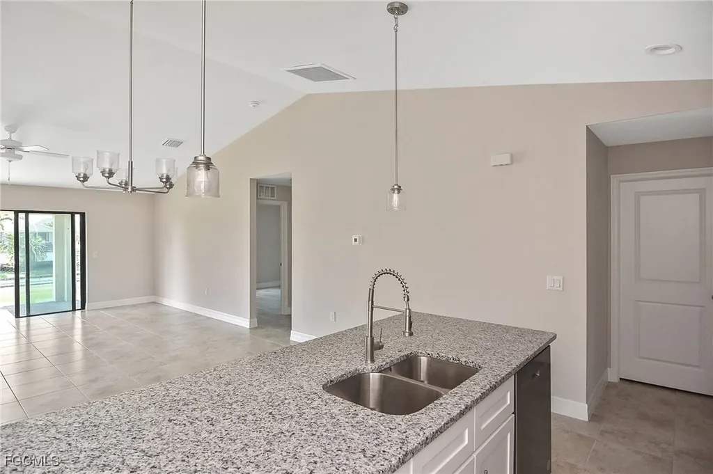 1820 NW 21st Street Cape Coral FL 33993