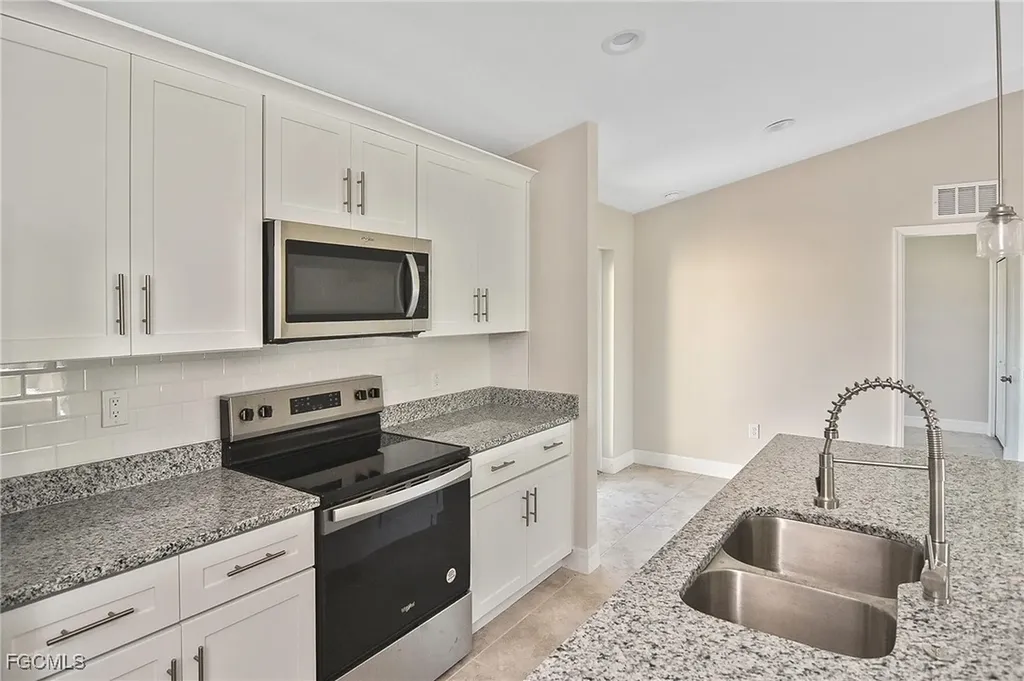 1820 NW 21st Street Cape Coral FL 33993