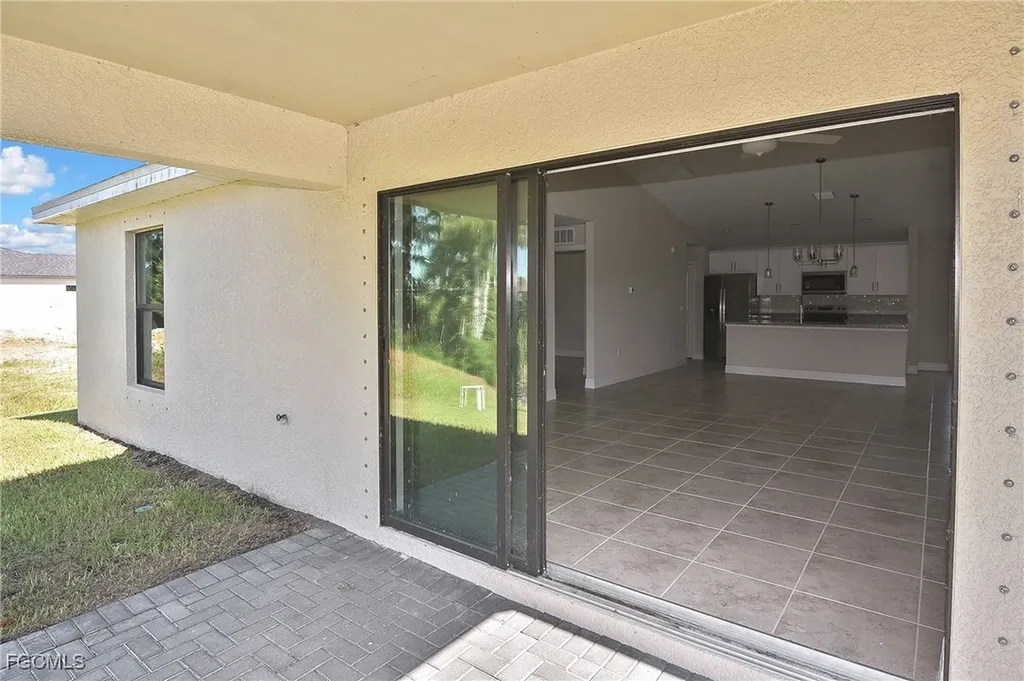 1820 NW 21st Street Cape Coral FL 33993