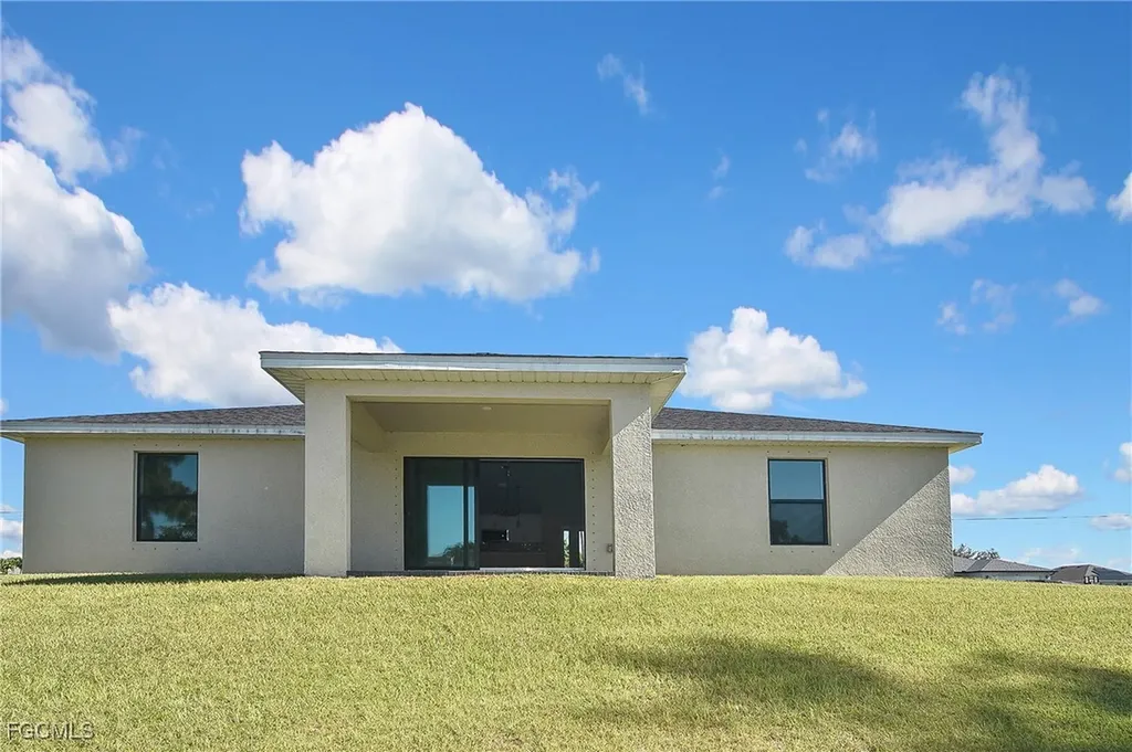 1820 NW 21st Street Cape Coral FL 33993