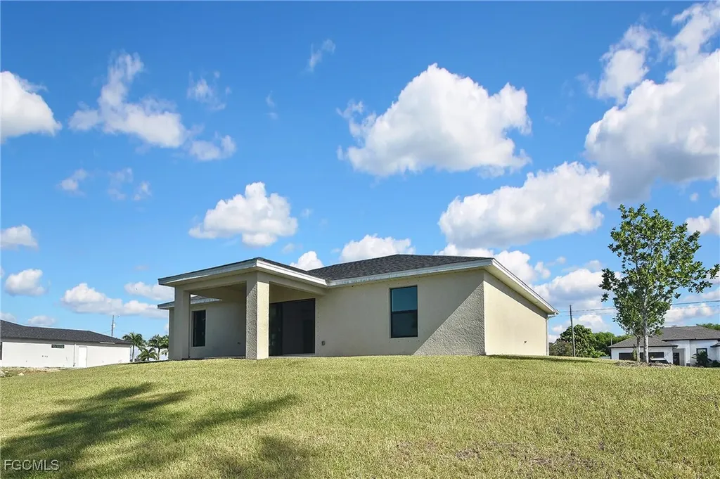 1820 NW 21st Street Cape Coral FL 33993