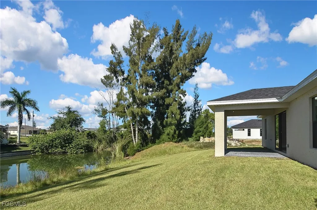 1820 NW 21st Street Cape Coral FL 33993