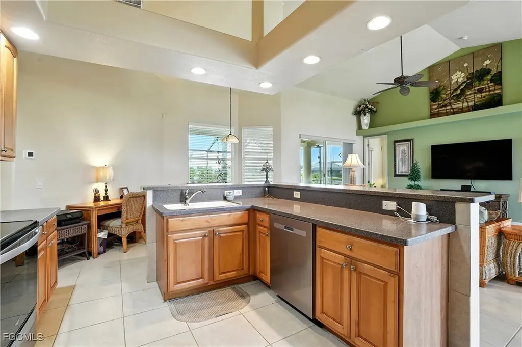 227 SW 28th Terrace Cape Coral FL 33914