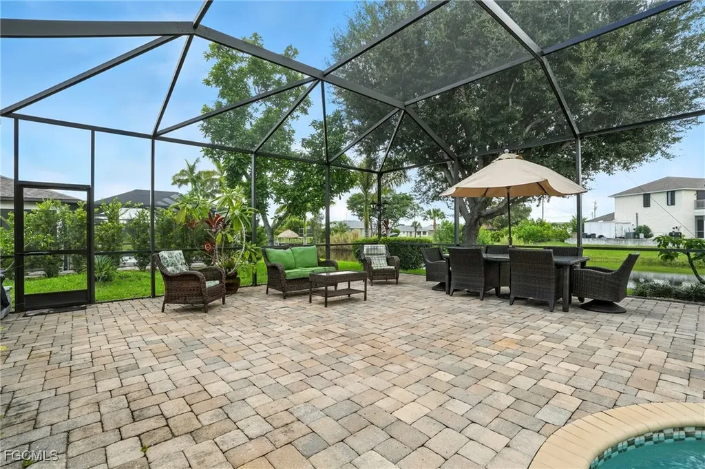 227 SW 28th Terrace Cape Coral FL 33914