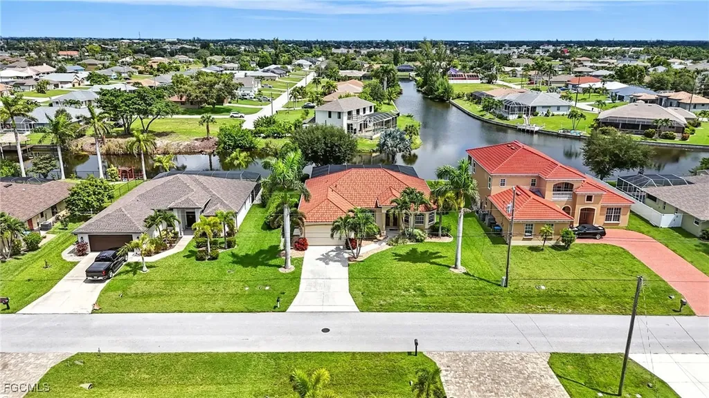 227 SW 28th Terrace Cape Coral FL 33914