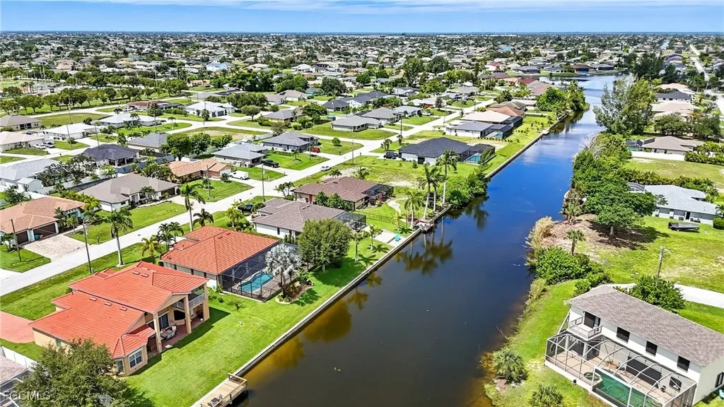 227 SW 28th Terrace Cape Coral FL 33914