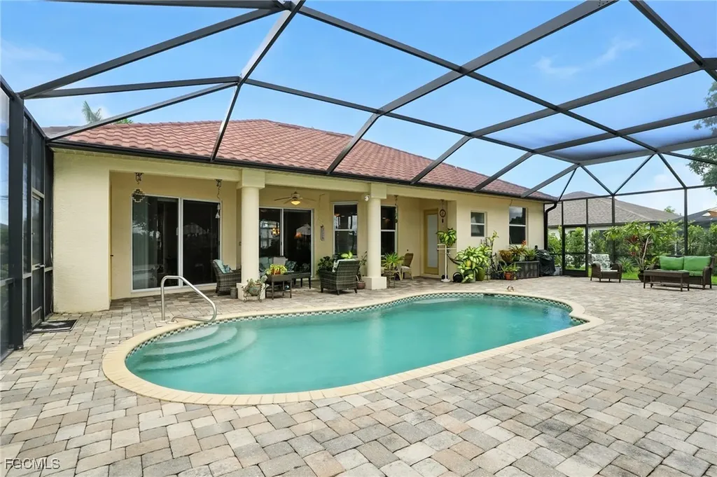 227 SW 28th Terrace Cape Coral FL 33914