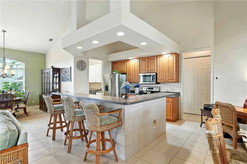227 SW 28th Terrace Cape Coral FL 33914