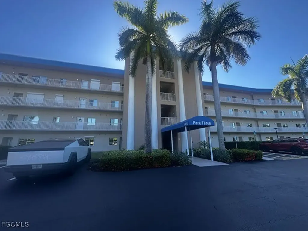 14831 Park Lake Drive Fort Myers FL 33919