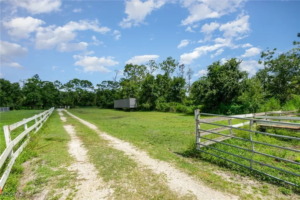 19201 Matt Road North Fort Myers FL 33917