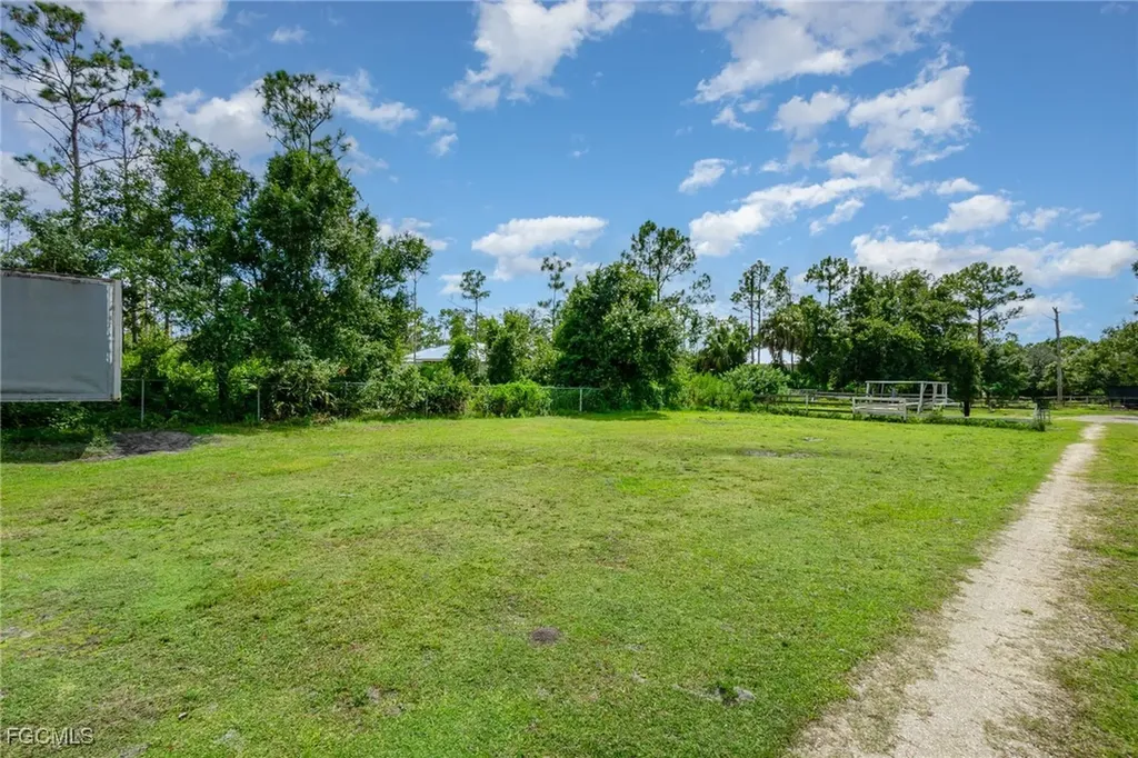 19201 Matt Road North Fort Myers FL 33917