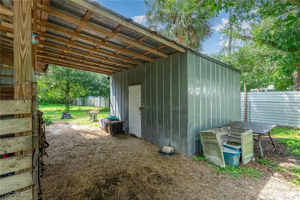 19201 Matt Road North Fort Myers FL 33917