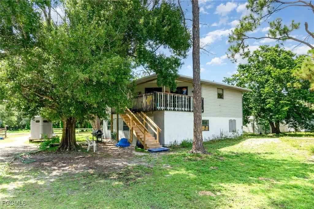 19201 Matt Road North Fort Myers FL 33917