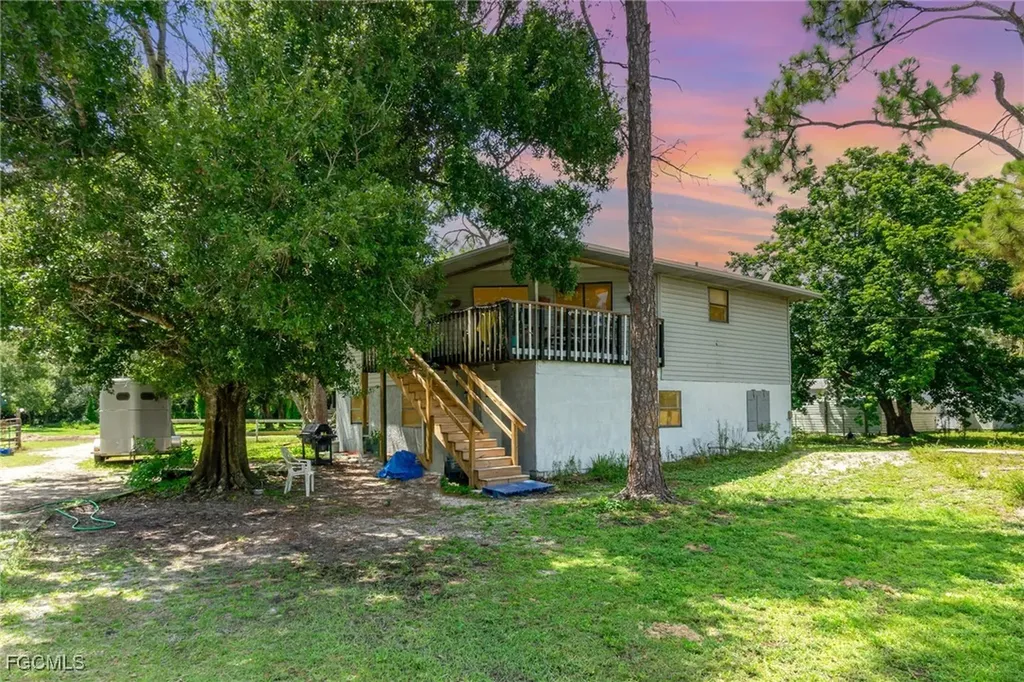 19201 Matt Road North Fort Myers FL 33917