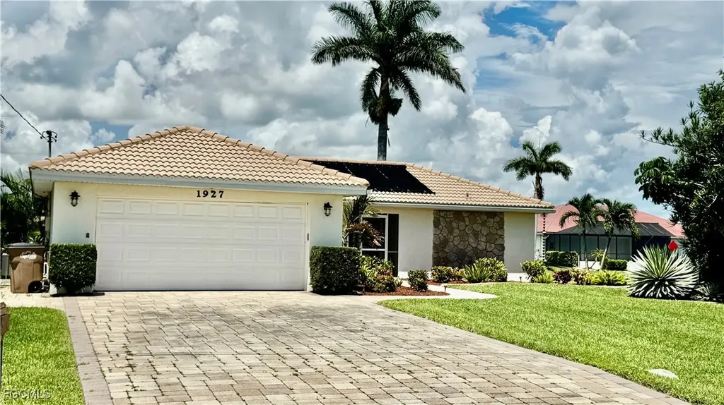 1927 SE 10th Street Cape Coral FL 33990