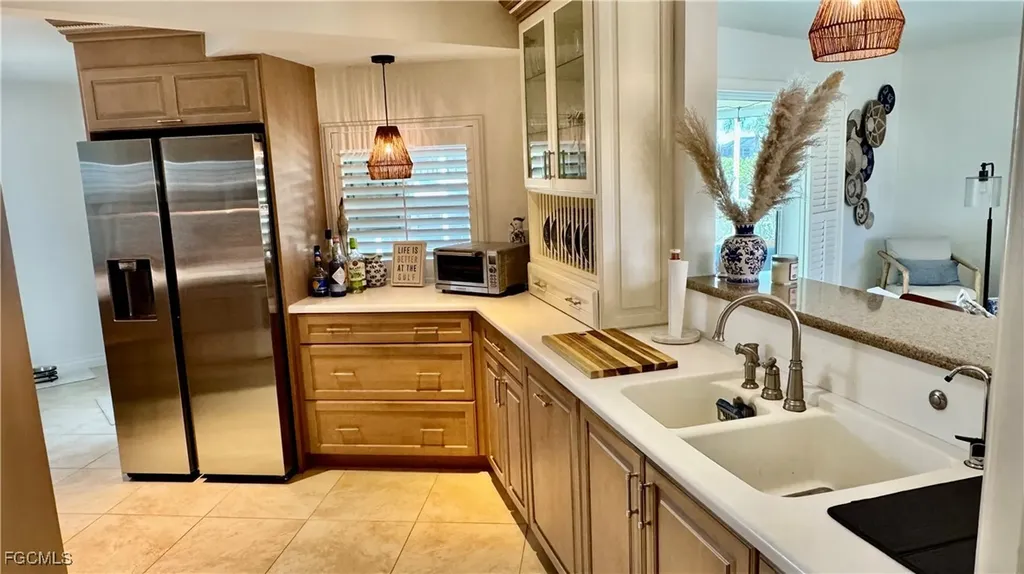 1927 SE 10th Street Cape Coral FL 33990