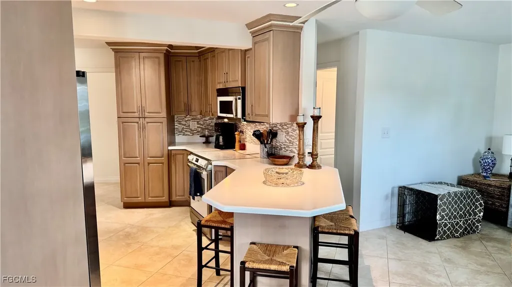 1927 SE 10th Street Cape Coral FL 33990