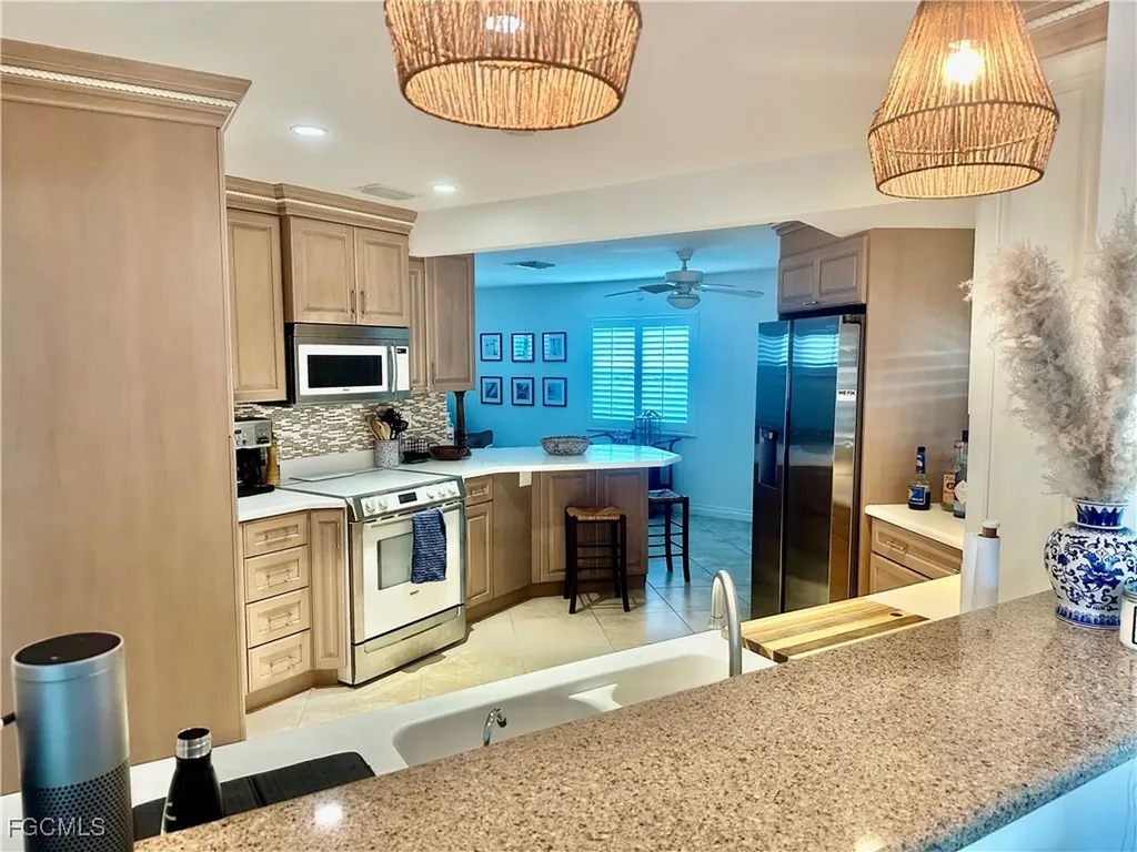 1927 SE 10th Street Cape Coral FL 33990