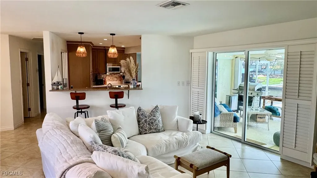 1927 SE 10th Street Cape Coral FL 33990