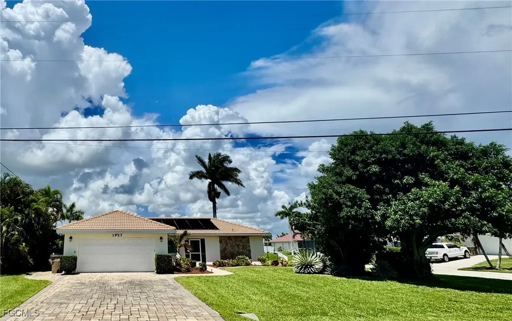 1927 SE 10th Street Cape Coral FL 33990