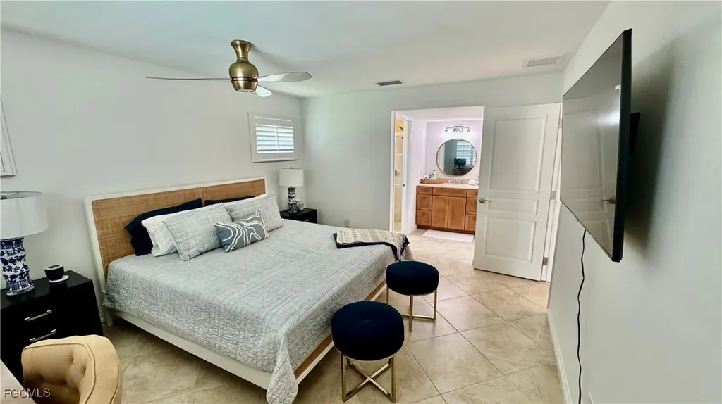 1927 SE 10th Street Cape Coral FL 33990