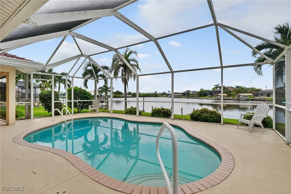 3318 SW 2nd Street Cape Coral FL 33991