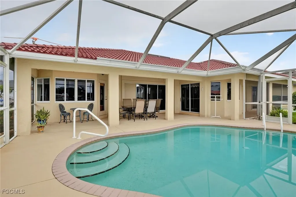 3318 SW 2nd Street Cape Coral FL 33991