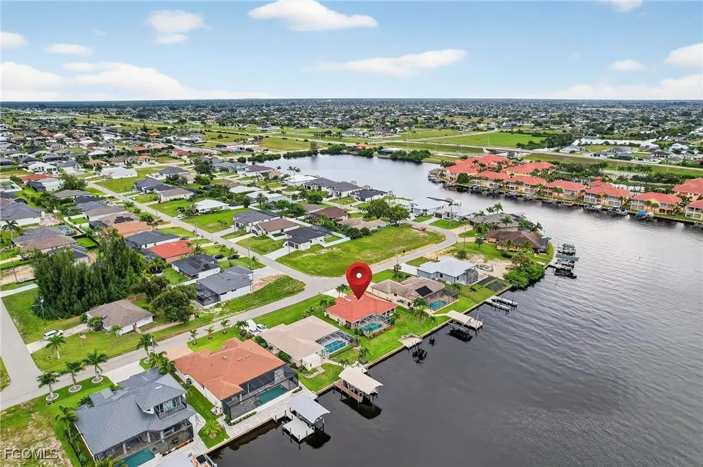 3318 SW 2nd Street Cape Coral FL 33991