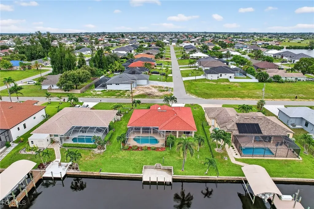 3318 SW 2nd Street Cape Coral FL 33991