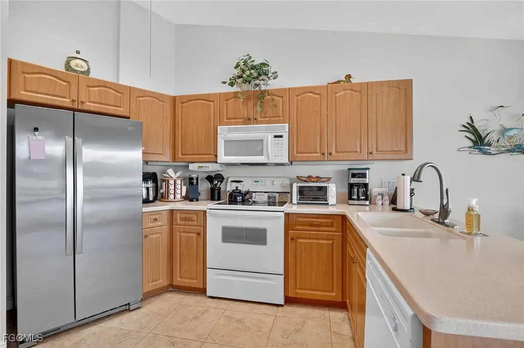 3318 SW 2nd Street Cape Coral FL 33991