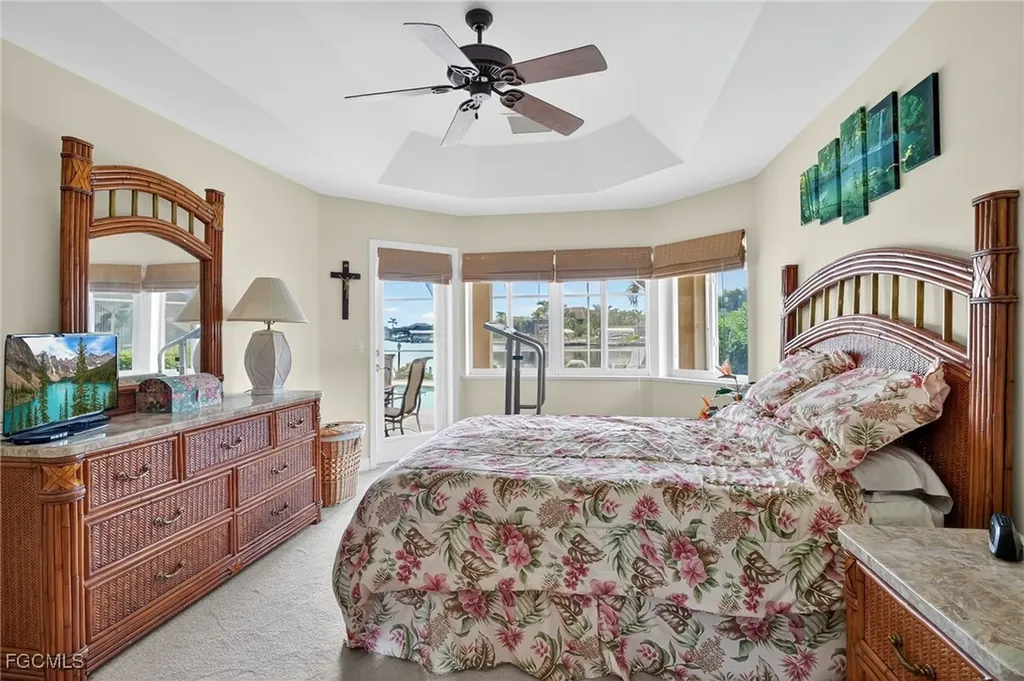 3318 SW 2nd Street Cape Coral FL 33991