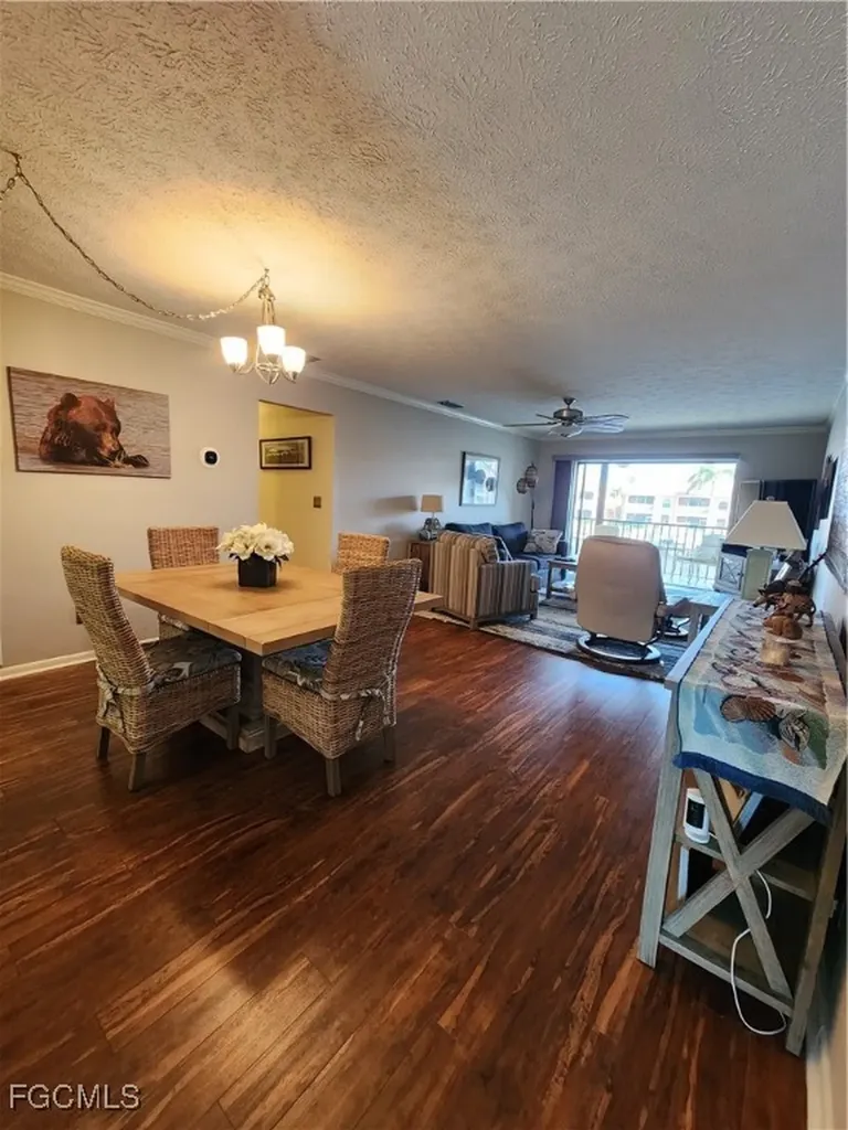4515 Country Club Boulevard Cape Coral FL 33904