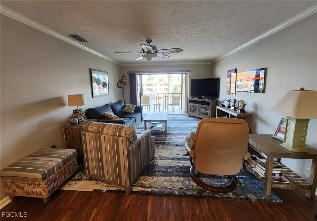 4515 Country Club Boulevard Cape Coral FL 33904