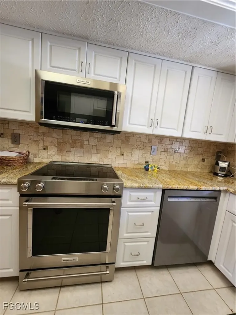 4515 Country Club Boulevard Cape Coral FL 33904