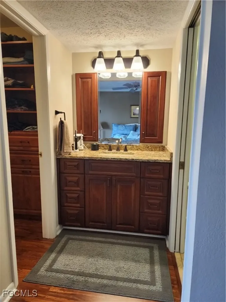 4515 Country Club Boulevard Cape Coral FL 33904