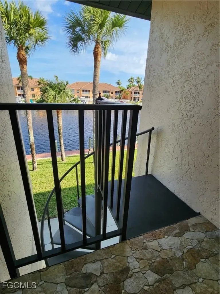 4515 Country Club Boulevard Cape Coral FL 33904