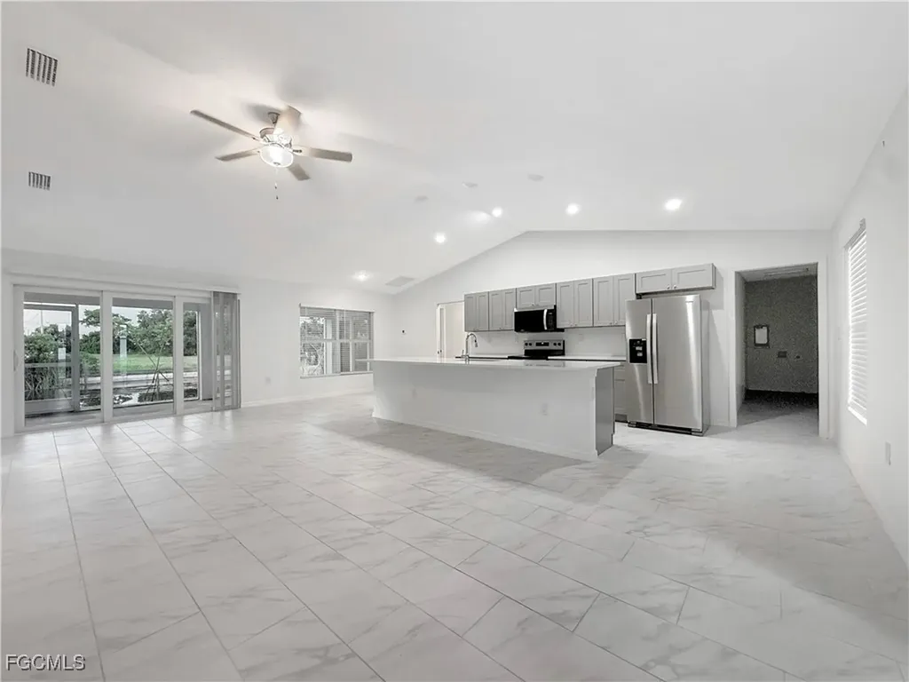 1423 NE 32nd Lane Cape Coral FL 33909