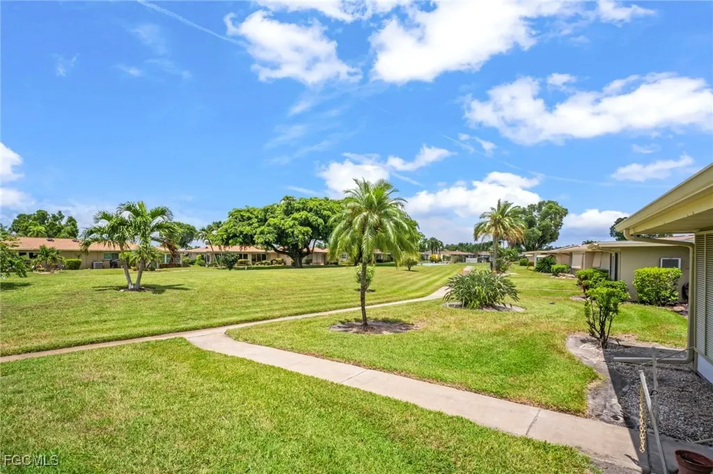 5586 Pendlewood Lane Fort Myers FL 33919