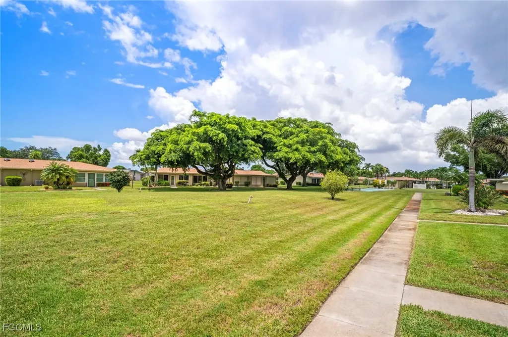 5586 Pendlewood Lane Fort Myers FL 33919