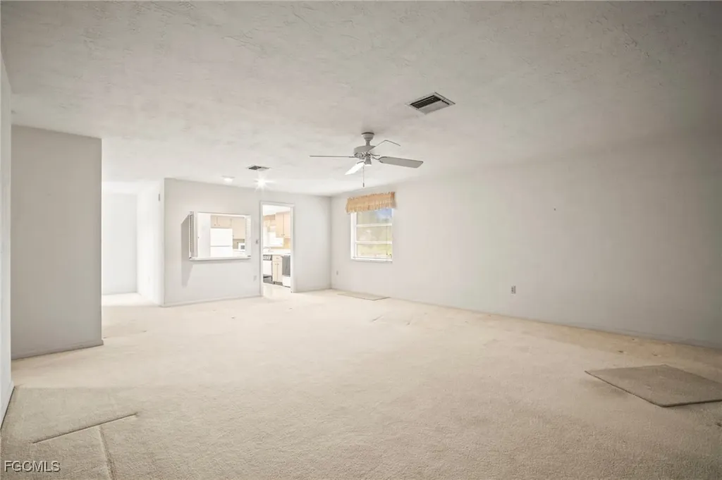 5586 Pendlewood Lane Fort Myers FL 33919