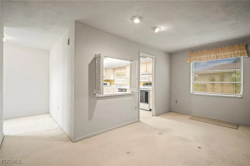 5586 Pendlewood Lane Fort Myers FL 33919