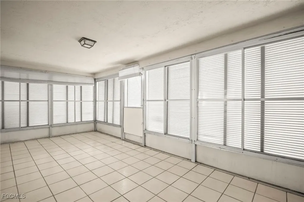 5586 Pendlewood Lane Fort Myers FL 33919