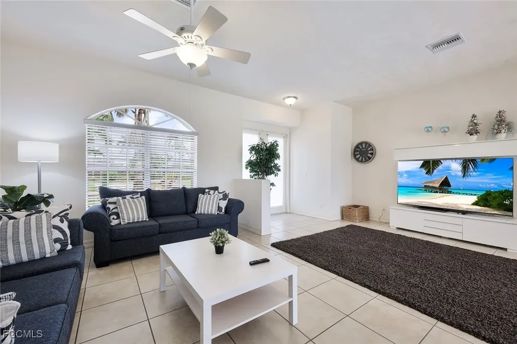 3756 SE 1st Avenue Cape Coral FL 33904