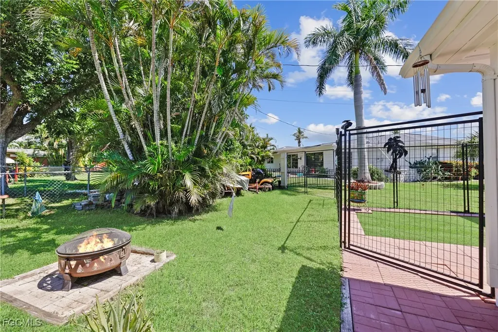4517 Vinsetta Avenue North Fort Myers FL 33903