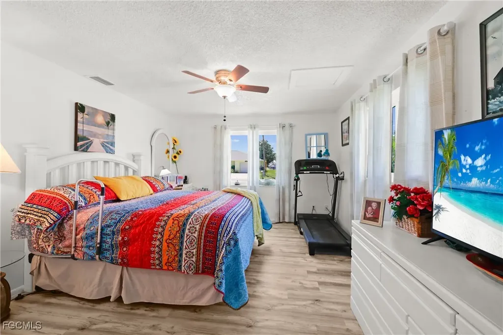 4517 Vinsetta Avenue North Fort Myers FL 33903