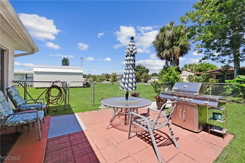 4517 Vinsetta Avenue North Fort Myers FL 33903